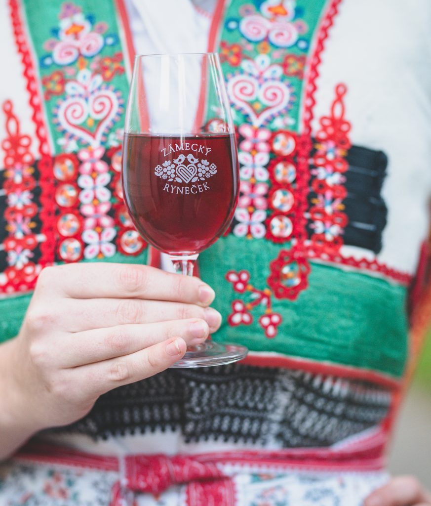 Showroom má v pátek 13. října zavřeno