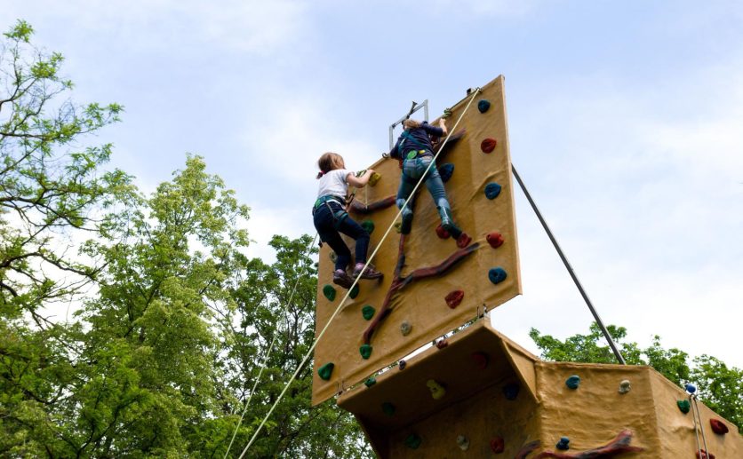 Sportovní show Adrenaline Challenge Zlín přinese na náměstí Míru vicemistry světa ve freestyle, unikátní graffiti od ProroKa, mobilní lezeckou stěnu, stanoviště Barum Rally i zážitkové workshopy