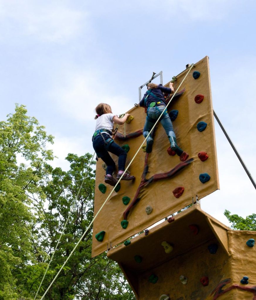 Sportovní show Adrenaline Challenge Zlín přinese na náměstí Míru vicemistry světa ve freestyle, unikátní graffiti od ProroKa, mobilní lezeckou stěnu, stanoviště Barum Rally i zážitkové workshopy