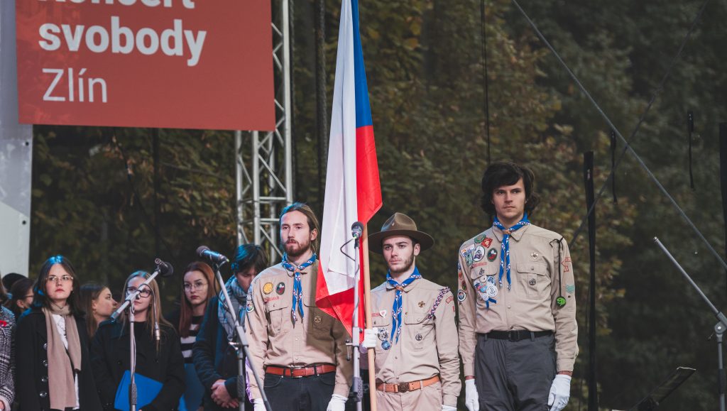 Sváteční den na náměstí s Koncertem svobody