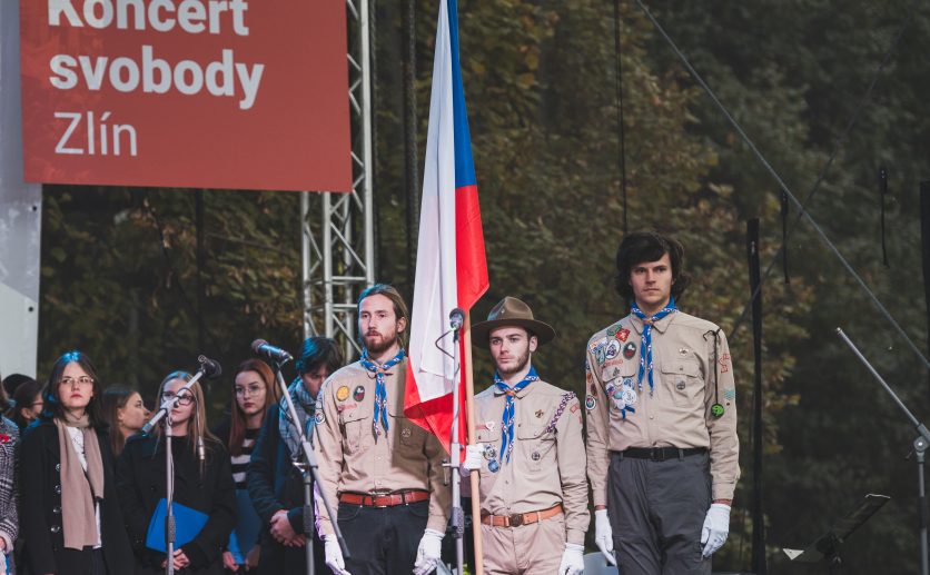 Sváteční den na náměstí s Koncertem svobody