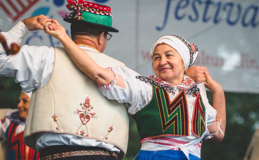 Zámecký ryneček láká na folklor, víno i výstavu krojů
