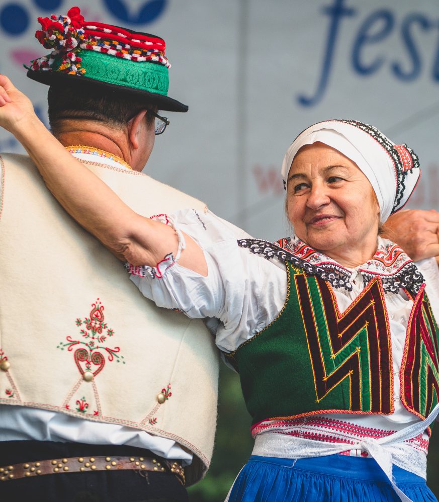 Zámecký ryneček láká na folklor, víno i výstavu krojů