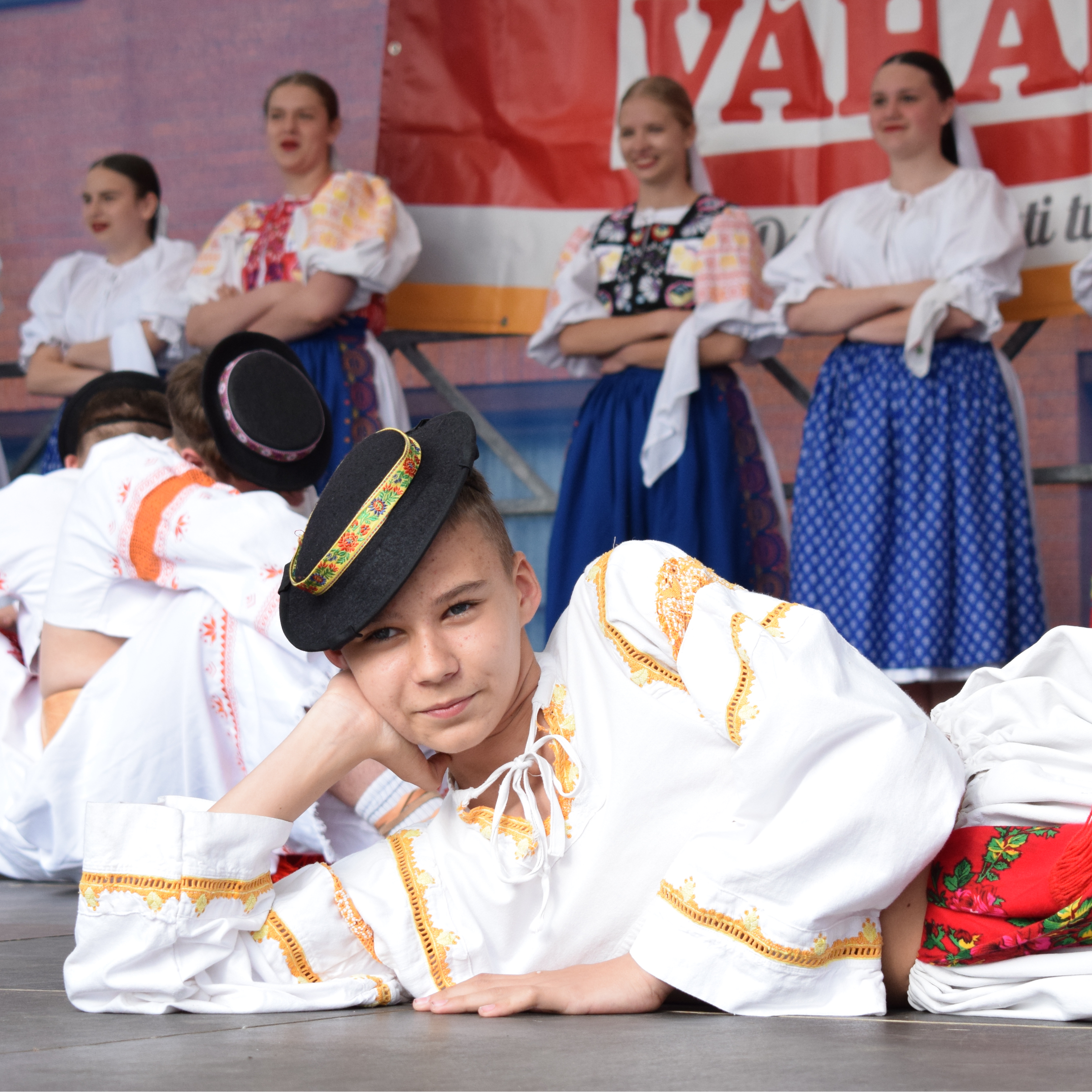titulní obrazek události 'Česko-slovenský dětský folklórní festival Májíček'