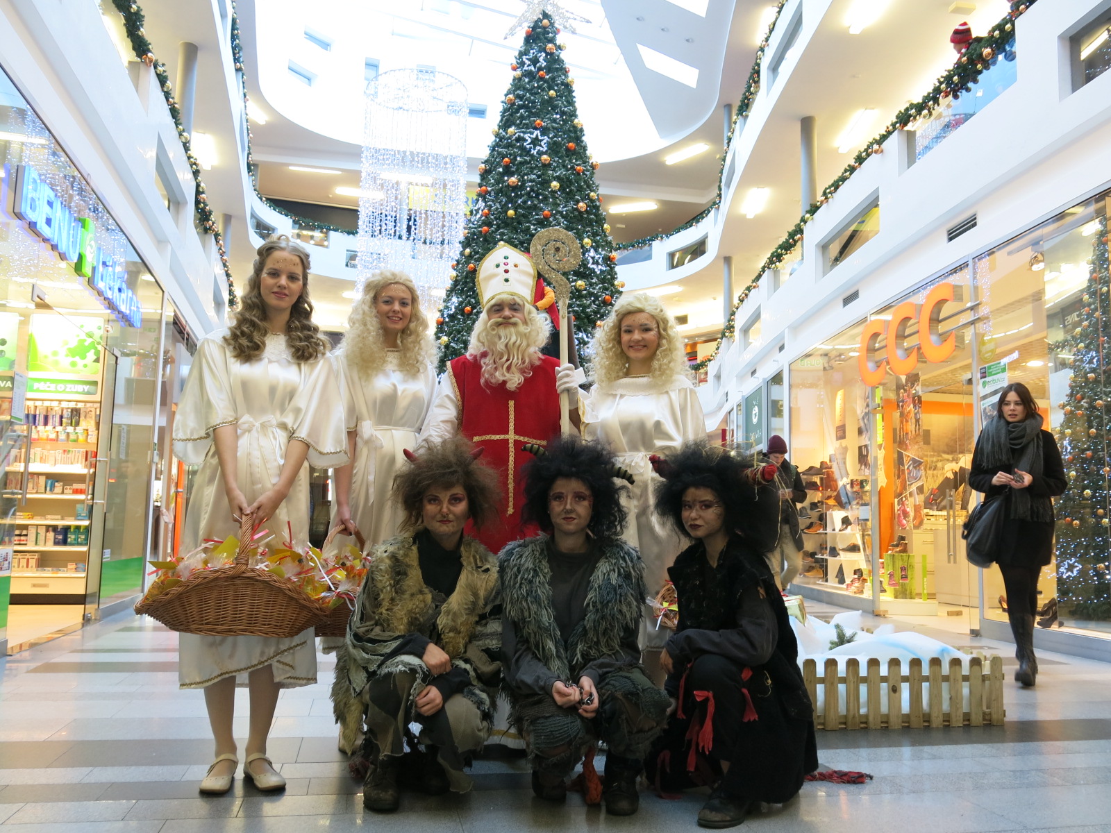 titulní obrazek události 'Mikulášská nadílka ve Zlatém jablku'