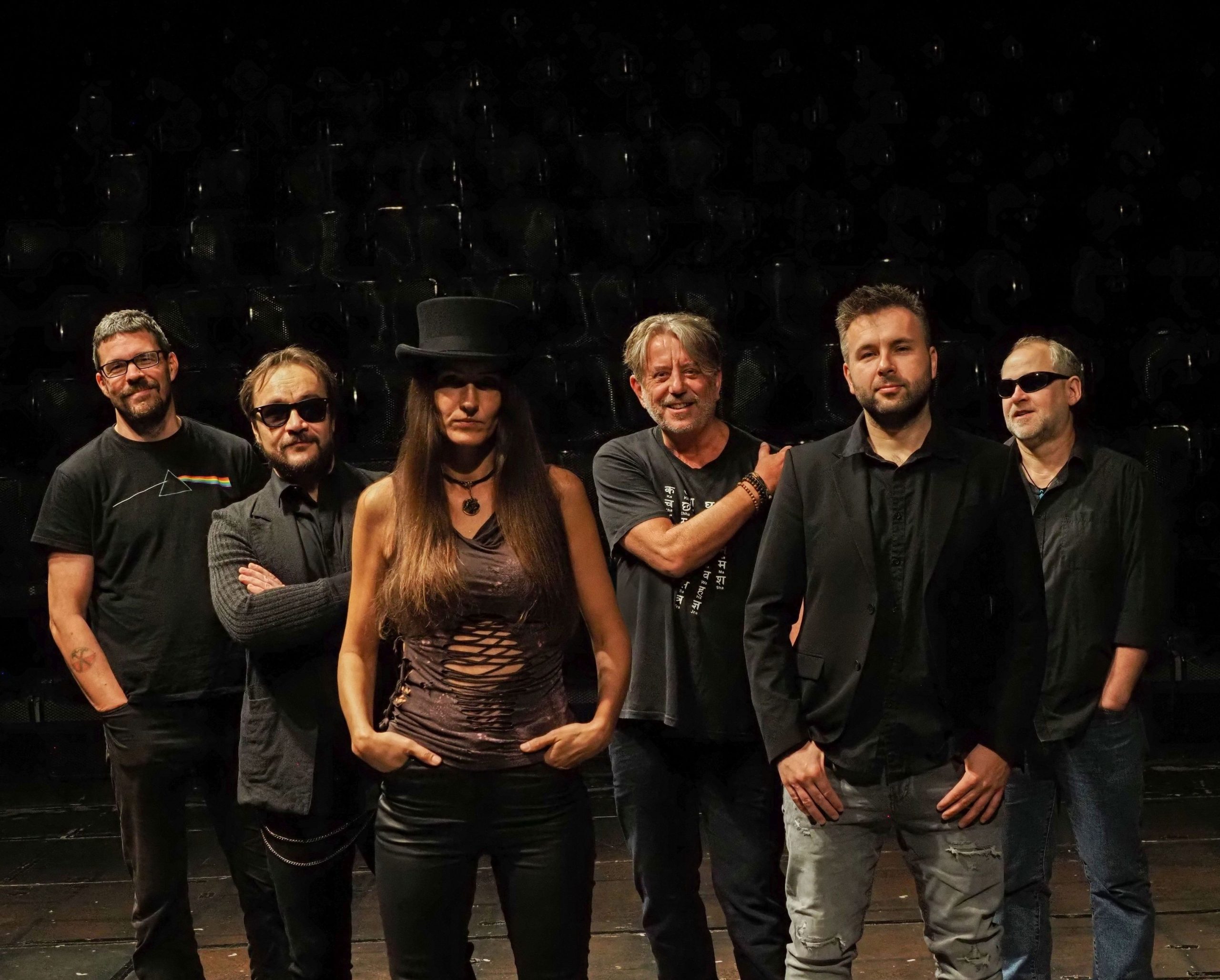 titulní obrazek události 'Rockové besedování s kapelou Precedens'